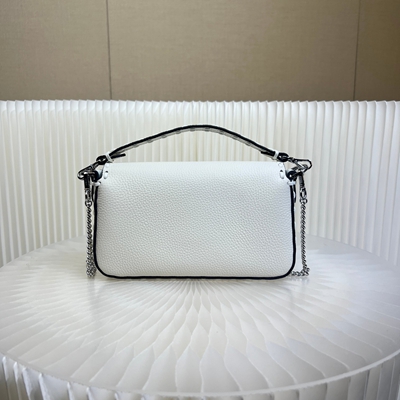 フェンディバッグ側面デザイン